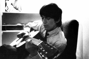 The Beatles – While My Guitar Gently Weeps