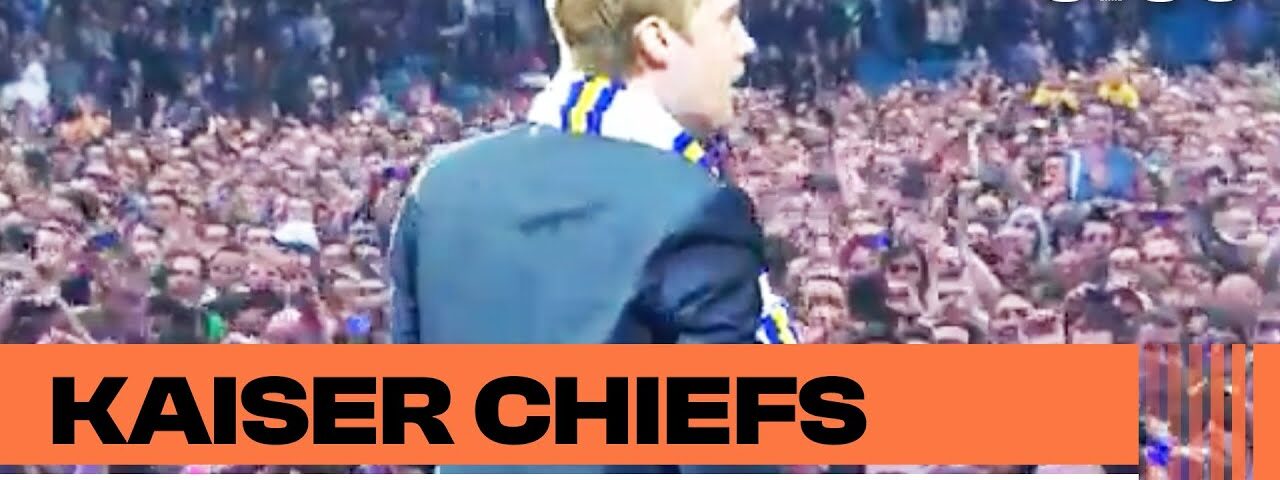 Kaiser Chiefs – Everyday I Love You Less And Less (Live at Elland Road)